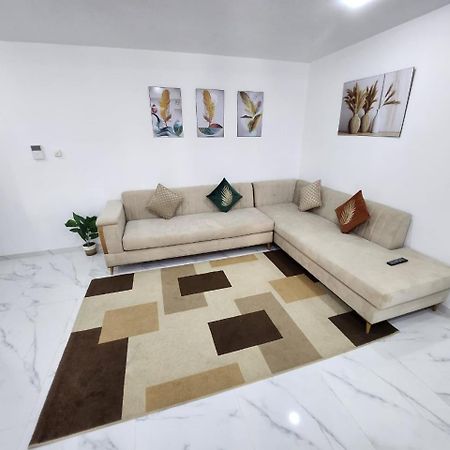 Appartement Elegant S1 Meuble Garde A Ariana -Tunis Extérieur photo