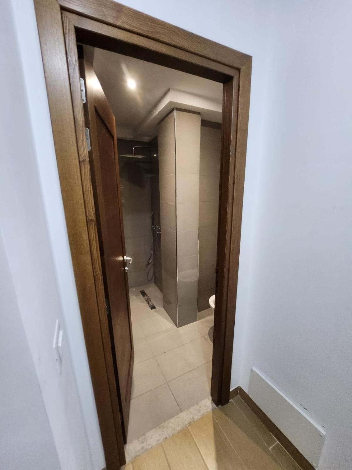 Appartement Elegant S1 Meuble Garde A Ariana -Tunis Extérieur photo